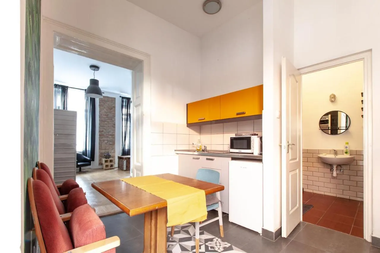 Hedonist Lodge 1 Budapest Hungary